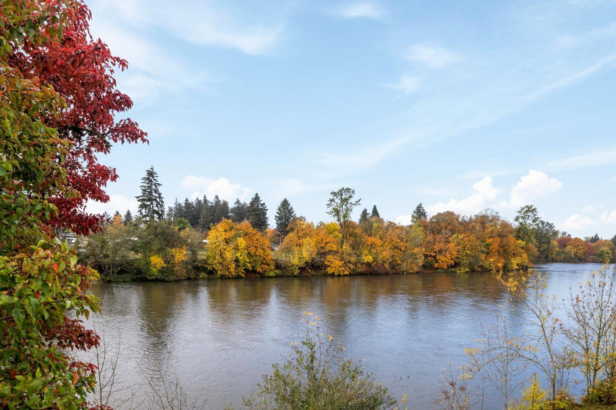 Valley River Inn Eugene/Springfield Eksteriør bilde